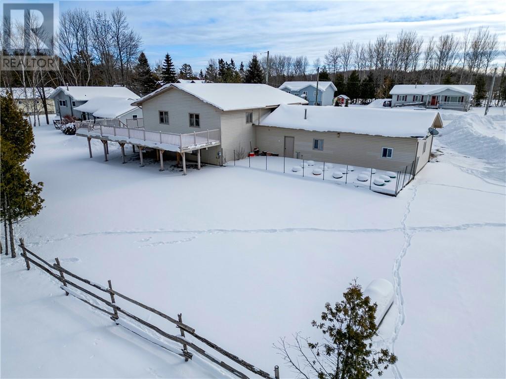 10 Vanhorn Street, Gore Bay, Ontario  P0P 1H0 - Photo 14 - 2120584