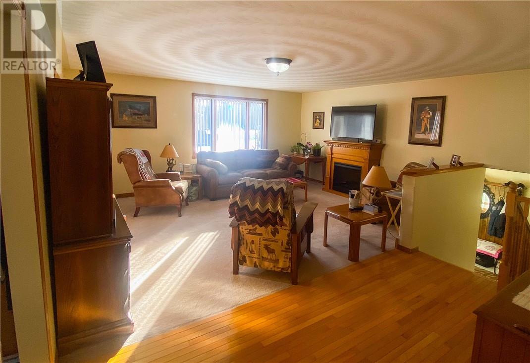10 Vanhorn Street, Gore Bay, Ontario  P0P 1H0 - Photo 18 - 2120584