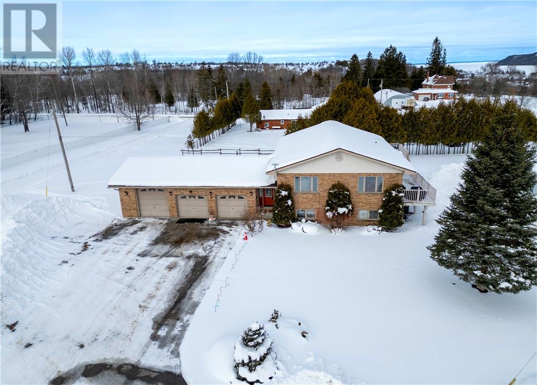 10 Vanhorn Street, Gore Bay, Ontario  P0P 1H0 - Photo 50 - 2120584