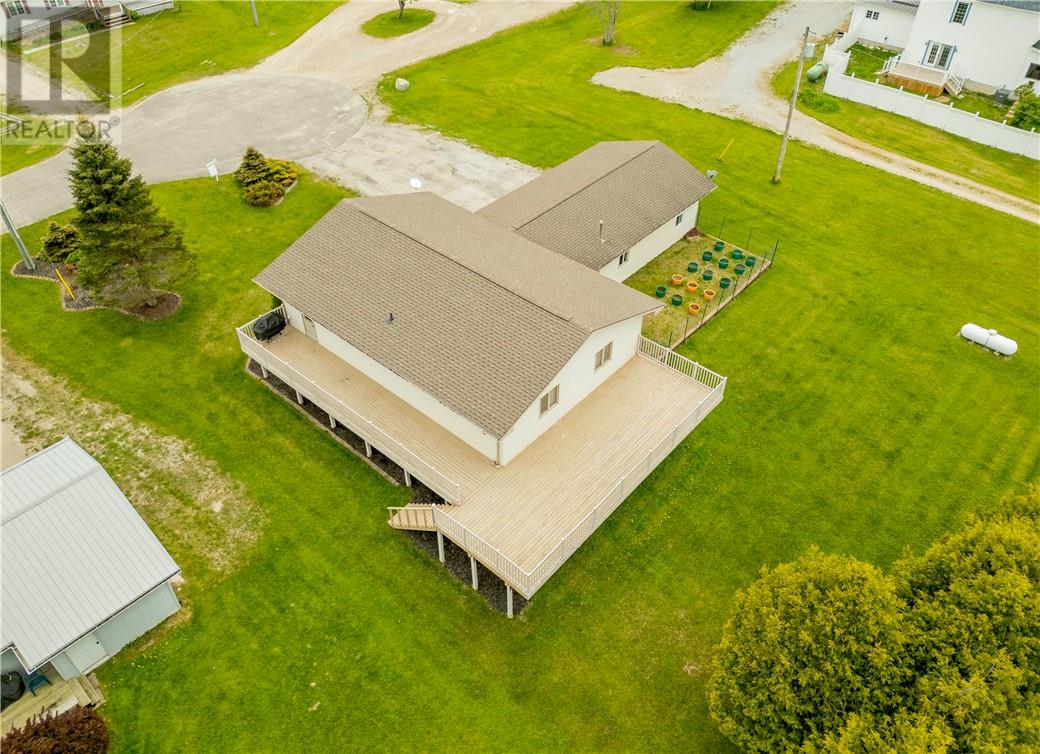 10 Vanhorn Street, Gore Bay, Ontario  P0P 1H0 - Photo 6 - 2120584