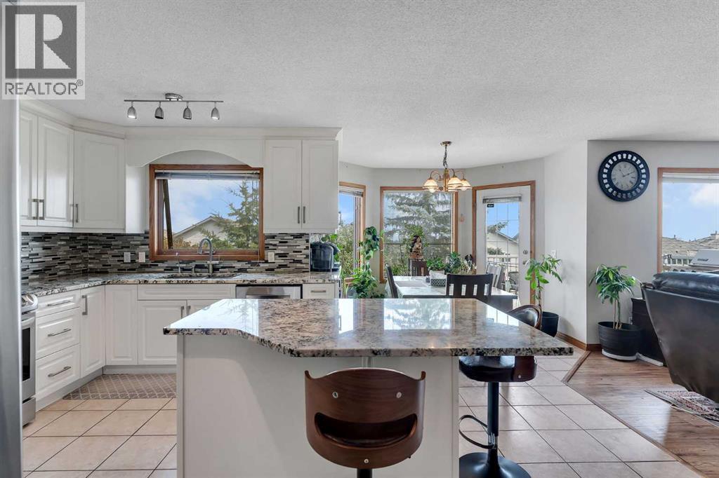 220 Edgeridge Gardens Nw, Calgary, Alberta  T3A 5Z1 - Photo 18 - A2255755