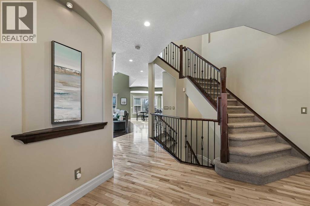 147 Coopers Hill Sw, Airdrie, Alberta  T4B 0B9 - Photo 3 - A2259842