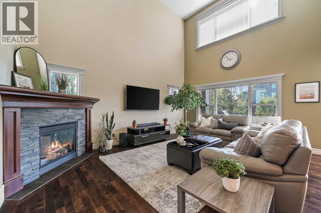 147 Coopers Hill Sw, Airdrie, Alberta  T4B 0B9 - Photo 4 - A2259842