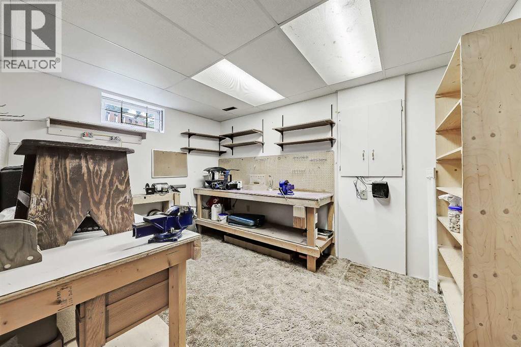 40 Woodview Court Sw, Calgary, Alberta  T2W 4X4 - Photo 38 - A2261139