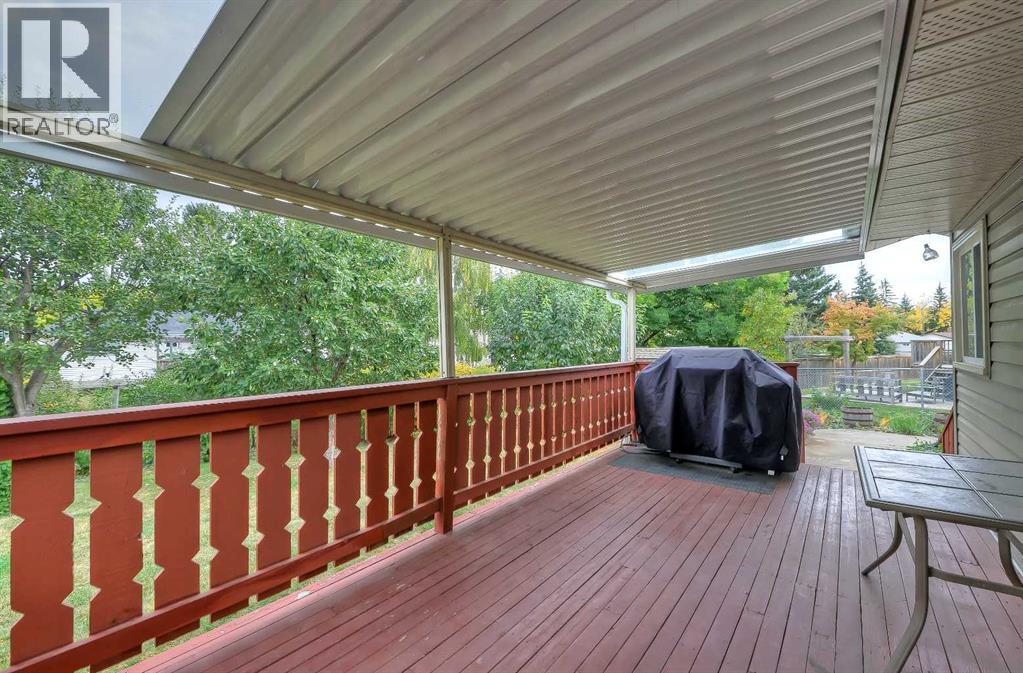 40 Woodview Court Sw, Calgary, Alberta  T2W 4X4 - Photo 41 - A2261139