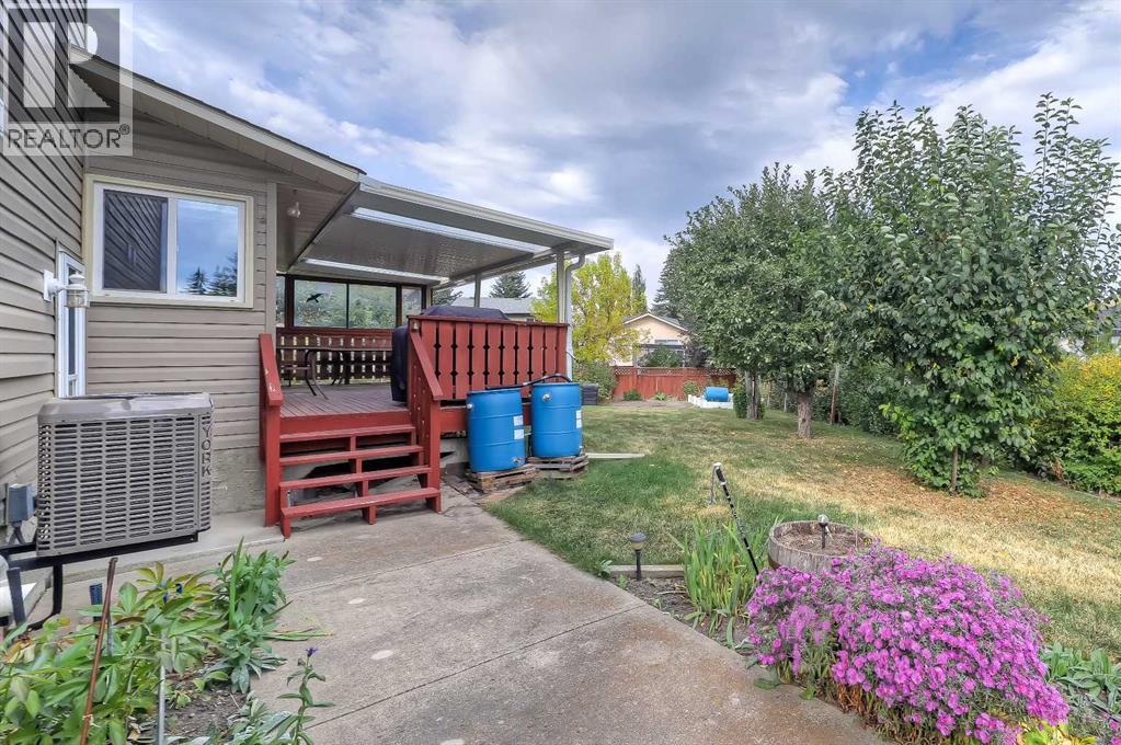 40 Woodview Court Sw, Calgary, Alberta  T2W 4X4 - Photo 42 - A2261139