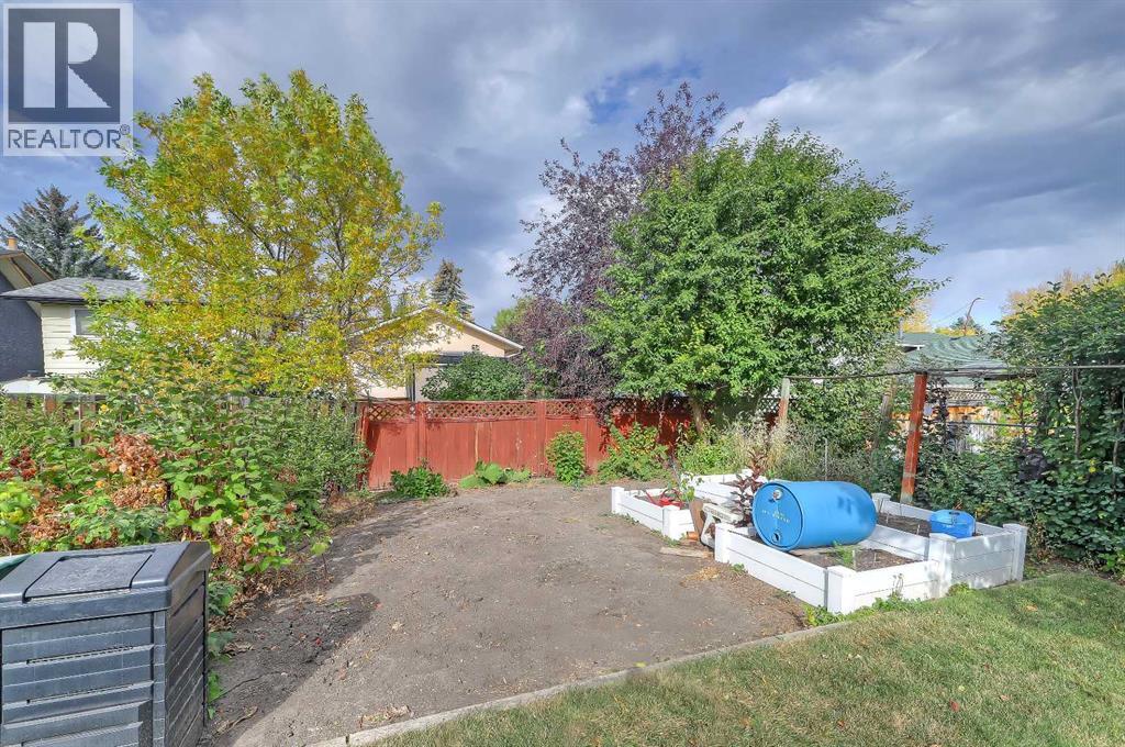 40 Woodview Court Sw, Calgary, Alberta  T2W 4X4 - Photo 46 - A2261139