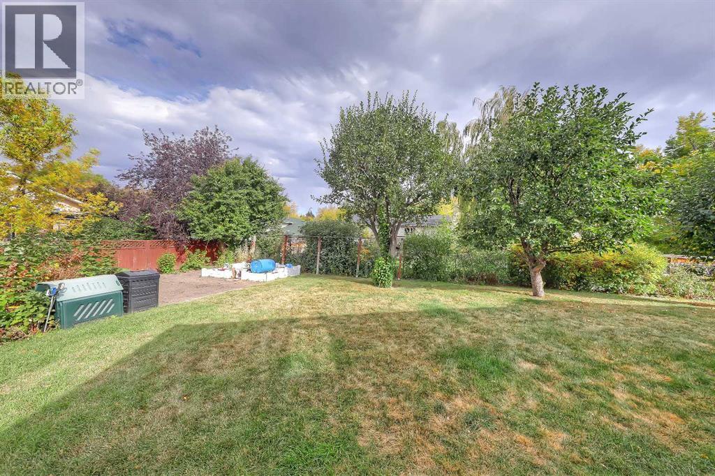 40 Woodview Court Sw, Calgary, Alberta  T2W 4X4 - Photo 45 - A2261139