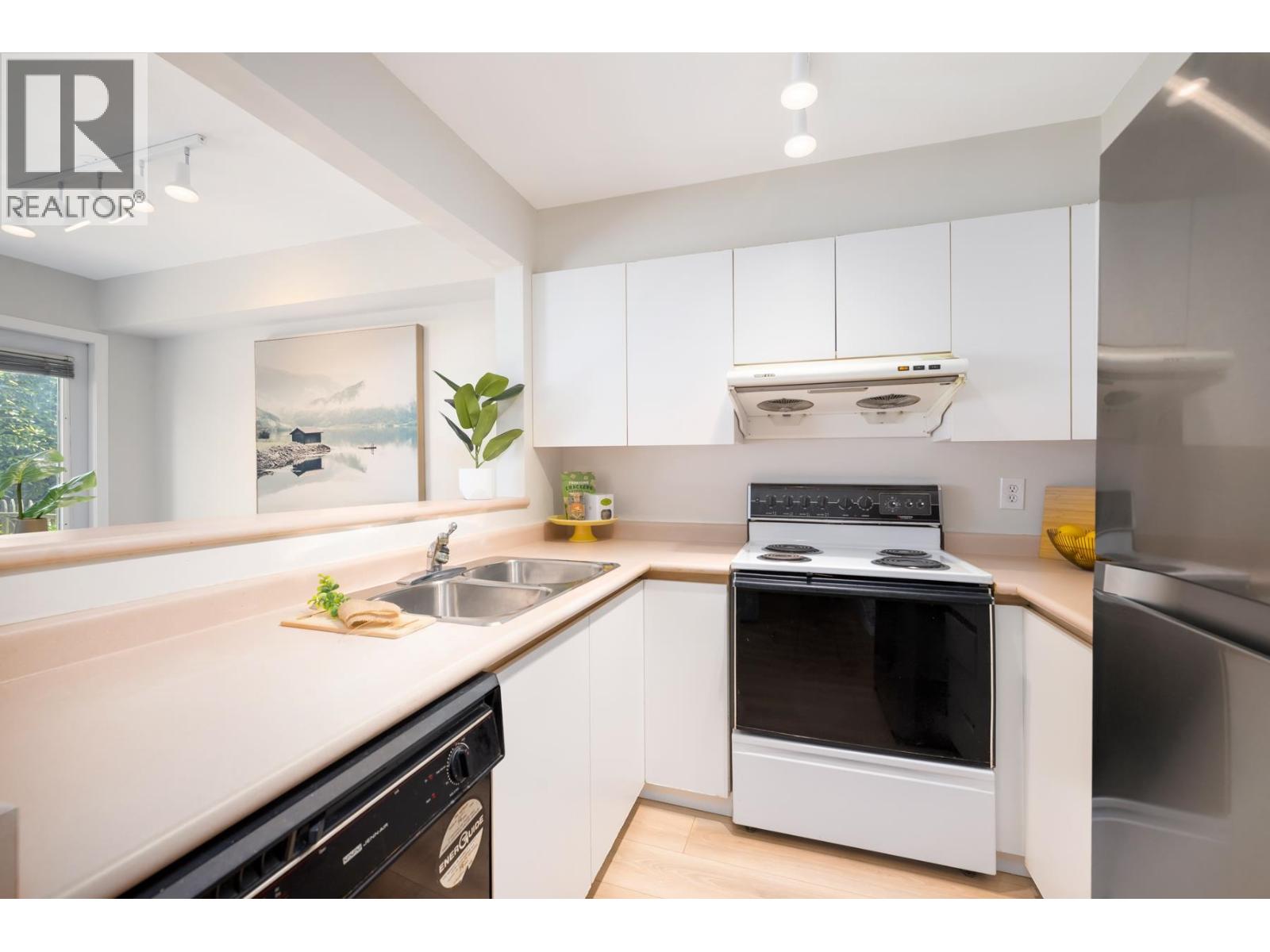 211 2211 No. 4 Road, Richmond, British Columbia  V6X 3X1 - Photo 3 - R3050531