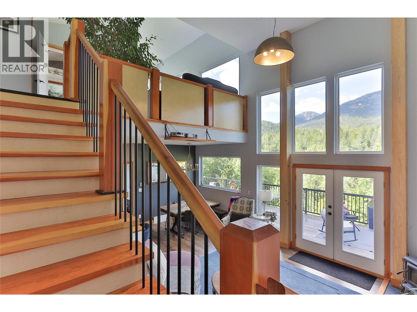 300 Richie Road, Rossland, British Columbia  V0G 1Y0 - Photo 47 - 10358505