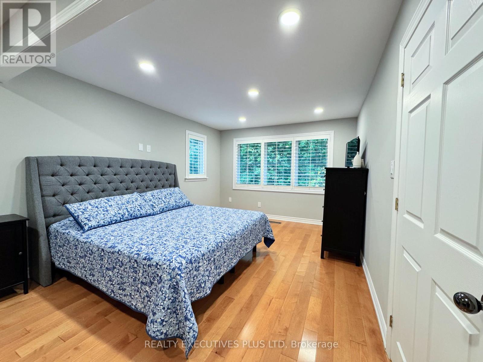 33 Gibson Lake Drive, Caledon, Ontario  L7E 4B3 - Photo 17 - W12443681