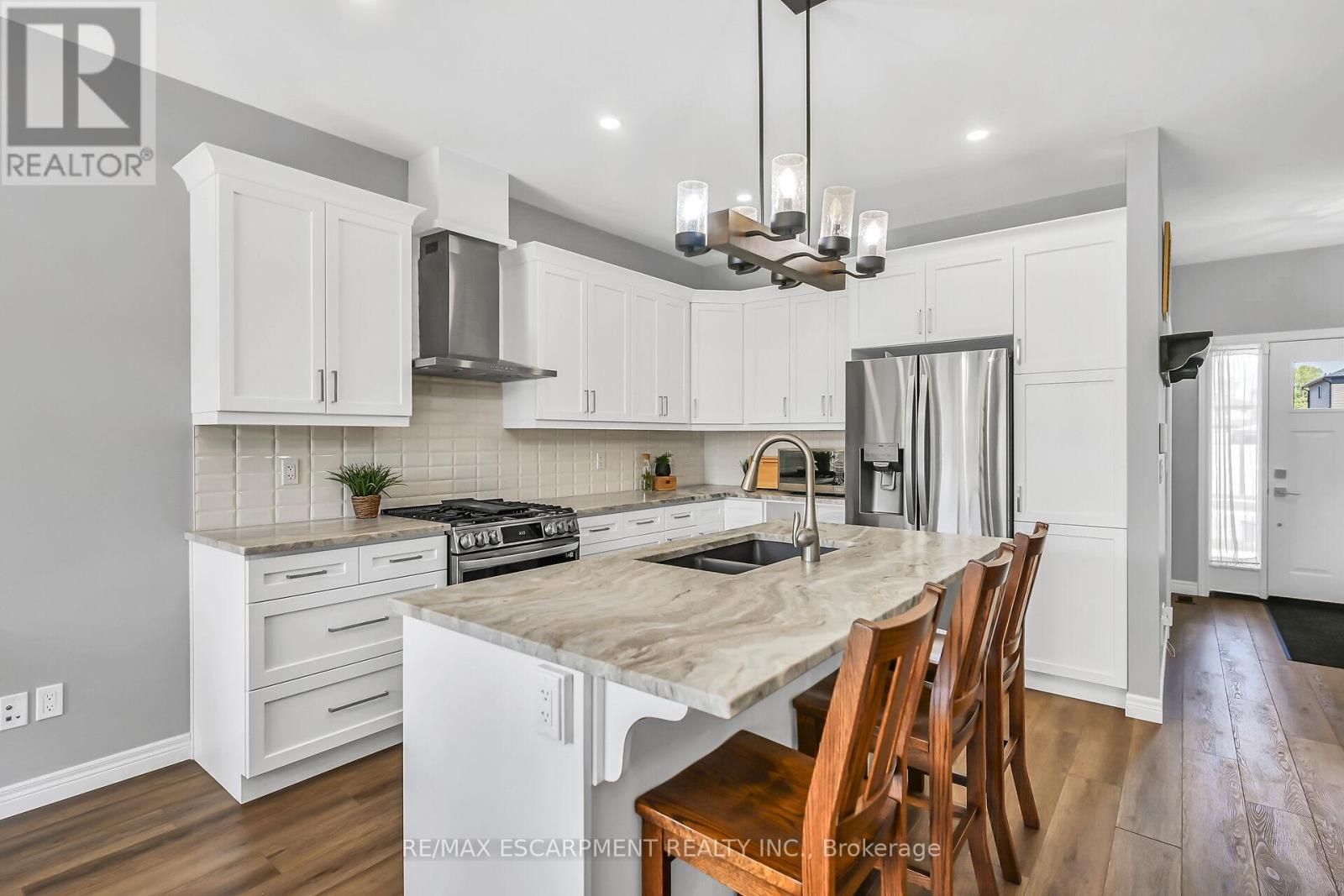 13a Cumberland Street, Brantford, Ontario  N3S 7J6 - Photo 10 - X12420874