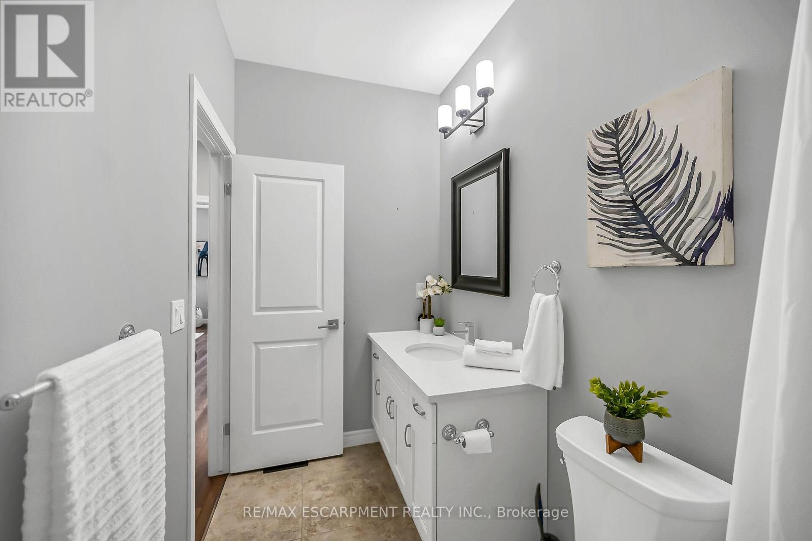 13a Cumberland Street, Brantford, Ontario  N3S 7J6 - Photo 32 - X12420874