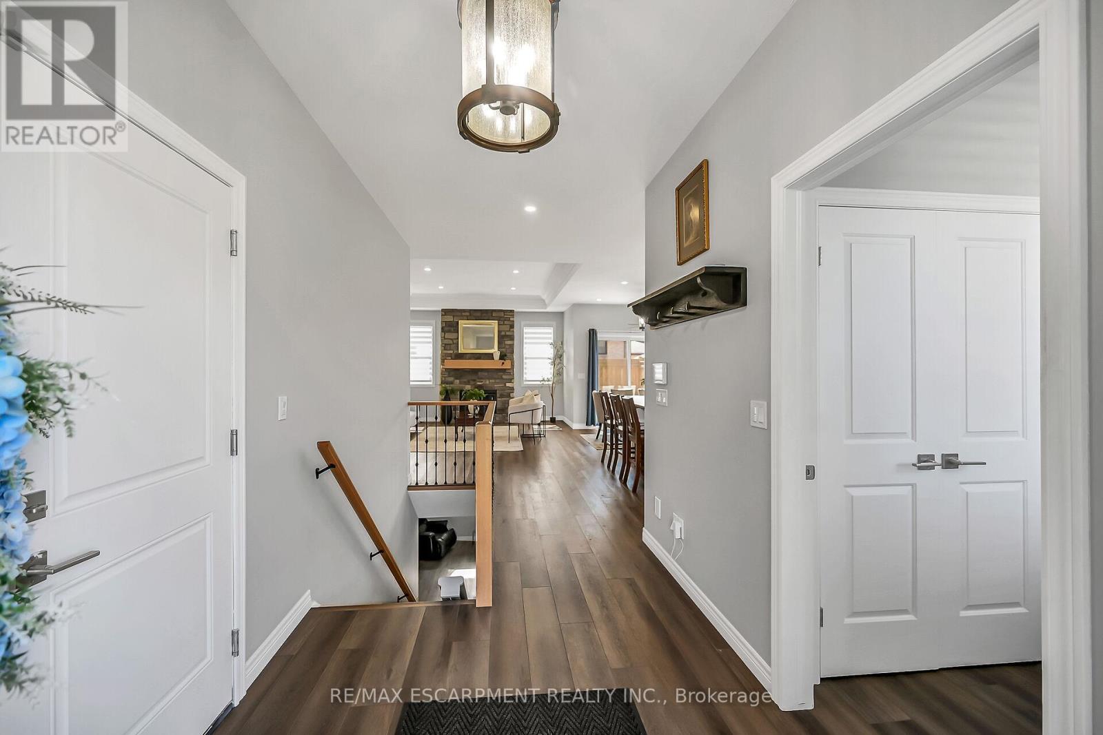 13a Cumberland Street, Brantford, Ontario  N3S 7J6 - Photo 5 - X12420874