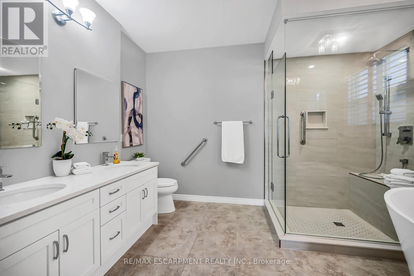 13a Cumberland Street, Brantford, Ontario  N3S 7J6 - Photo 27 - X12420874