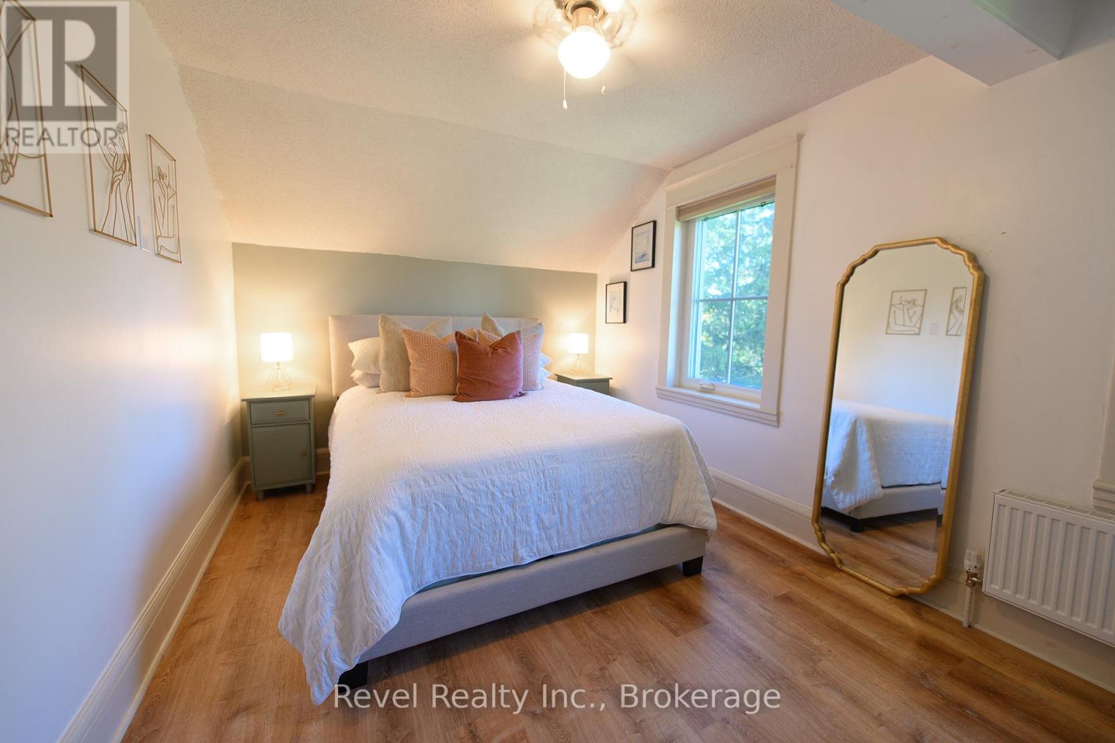 6905 Regent Street, Clearview, Ontario  L9Y 3Z1 - Photo 20 - S12444190
