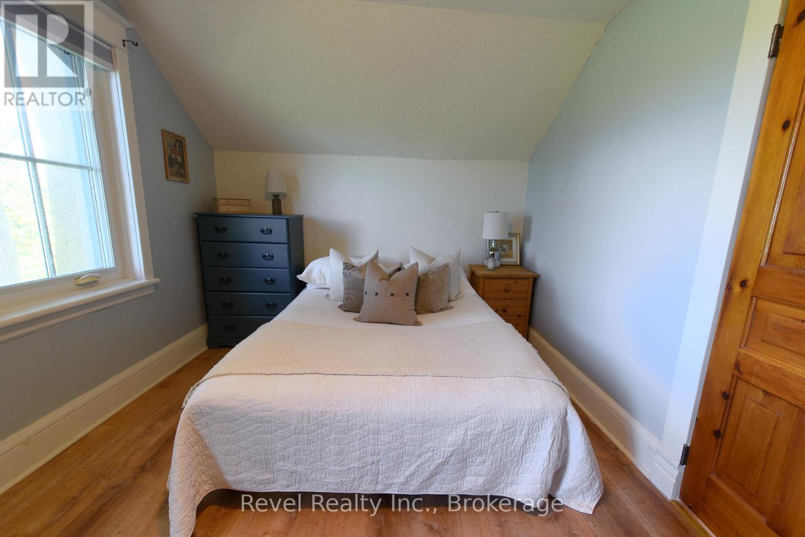 6905 Regent Street, Clearview, Ontario  L9Y 3Z1 - Photo 22 - S12444190