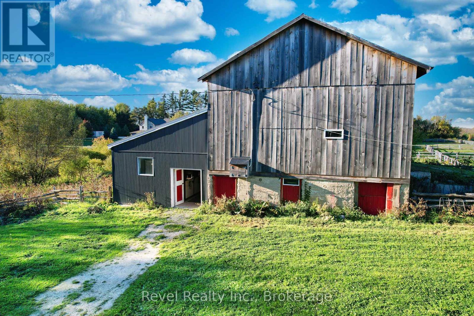 6905 Regent Street, Clearview, Ontario  L9Y 3Z1 - Photo 28 - S12444190