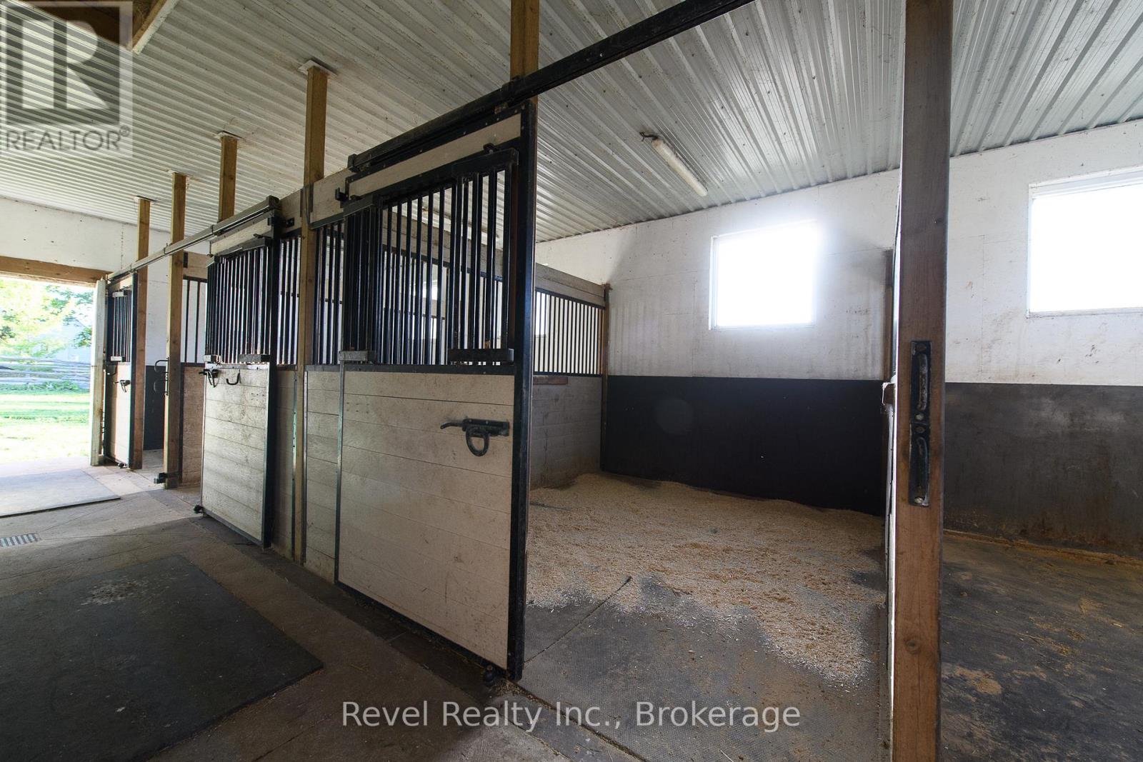 6905 Regent Street, Clearview, Ontario  L9Y 3Z1 - Photo 29 - S12444190