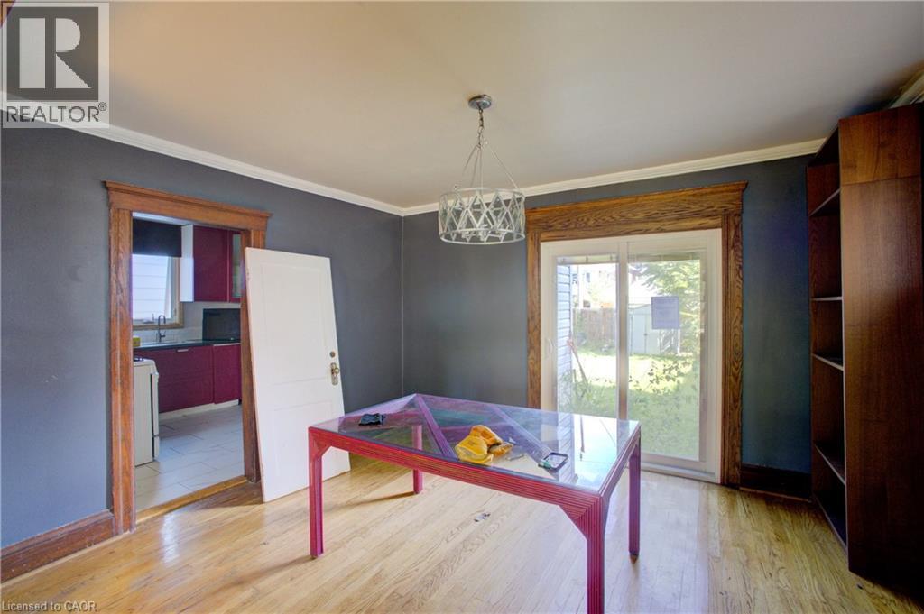 876 Hall Avenue, Windsor, Ontario  N9A 2M3 - Photo 12 - 40776355