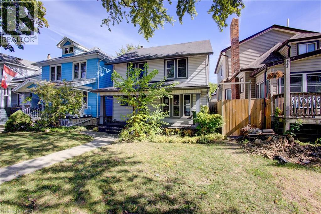 876 Hall Avenue, Windsor, Ontario  N9A 2M3 - Photo 2 - 40776355