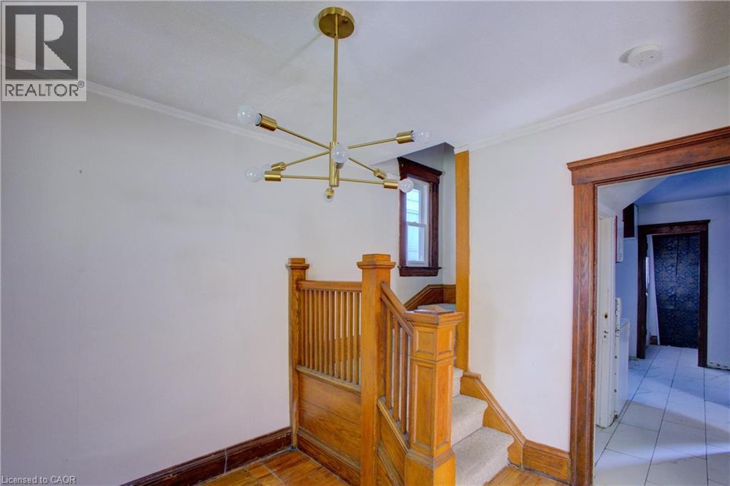 876 Hall Avenue, Windsor, Ontario  N9A 2M3 - Photo 7 - 40776355
