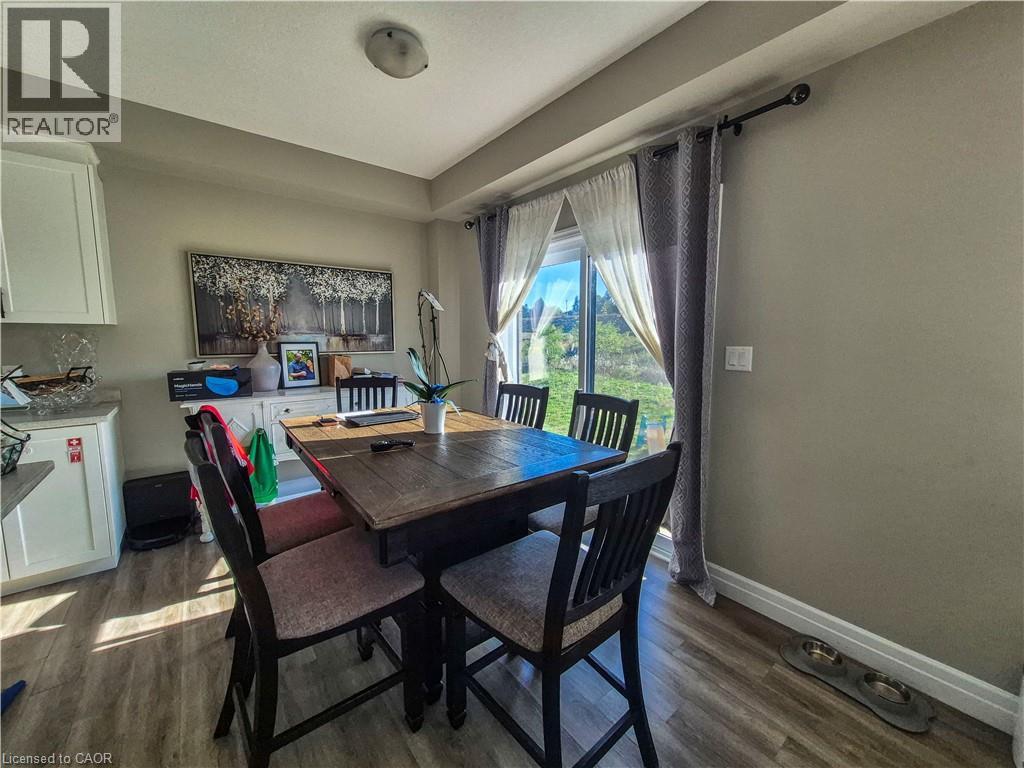 153 Otterbein Road, Kitchener, Ontario  N2B 0A8 - Photo 4 - 40774290
