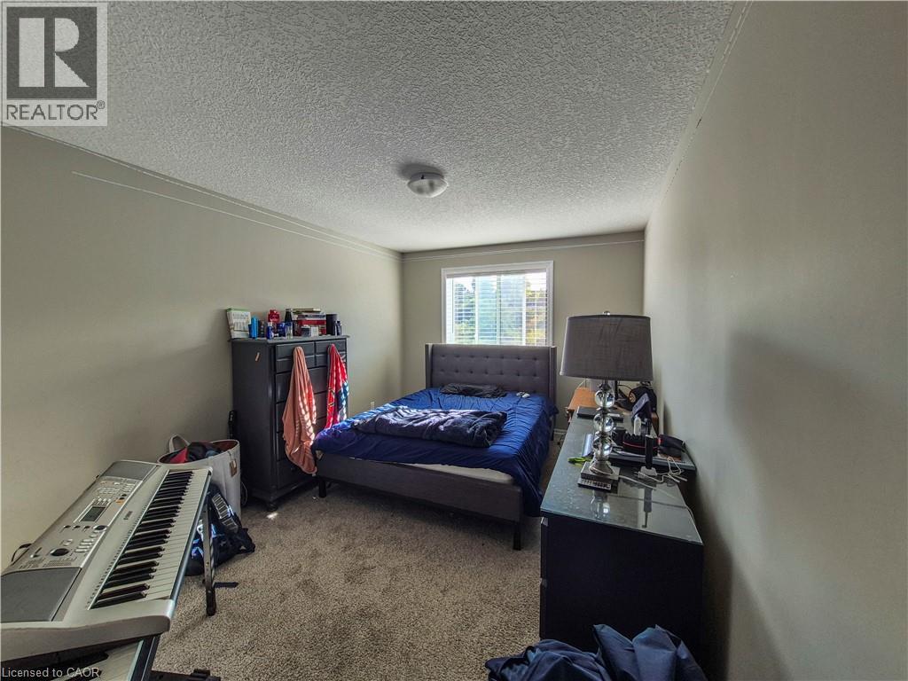 153 Otterbein Road, Kitchener, Ontario  N2B 0A8 - Photo 9 - 40774290