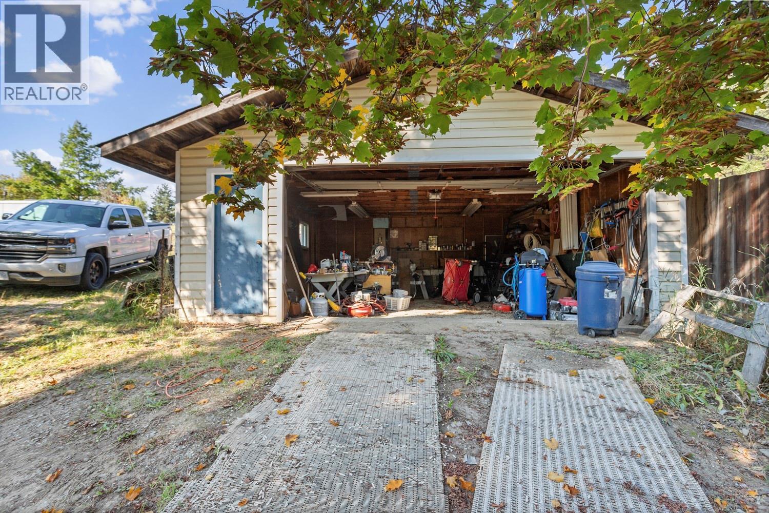 3920 3 Highway, Erickson, British Columbia  V0B 1K0 - Photo 14 - 10364382