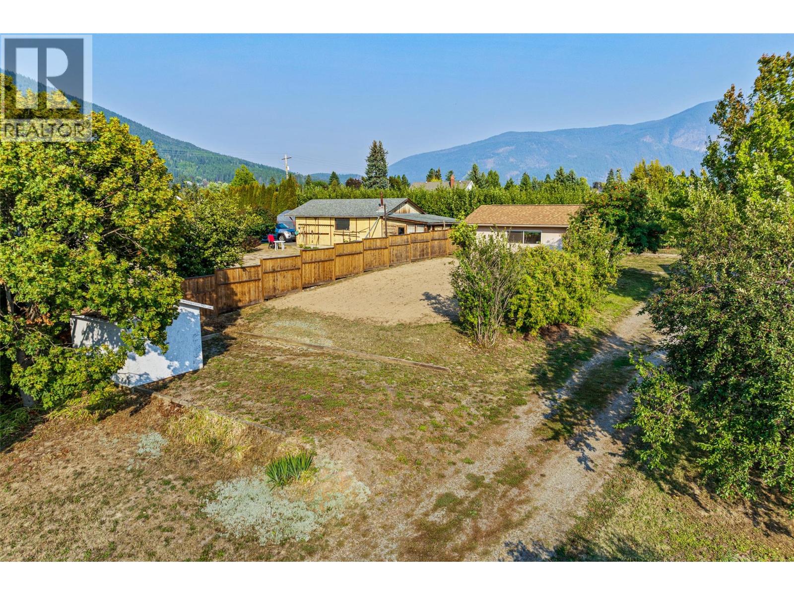 1701 Erickson Road, Creston, British Columbia V0B 1G3 - Photo 69 - 10364263