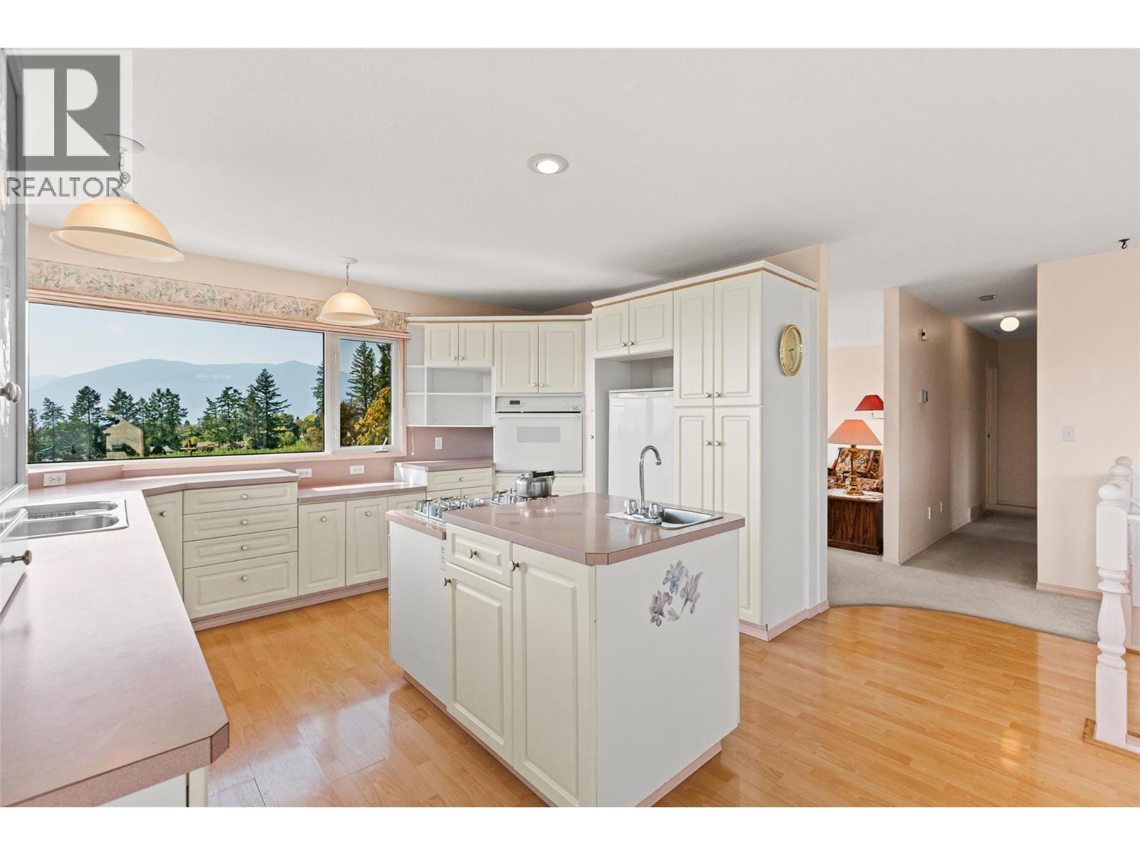 1701 Erickson Road, Creston, British Columbia V0B 1G3 - Photo 7 - 10364263