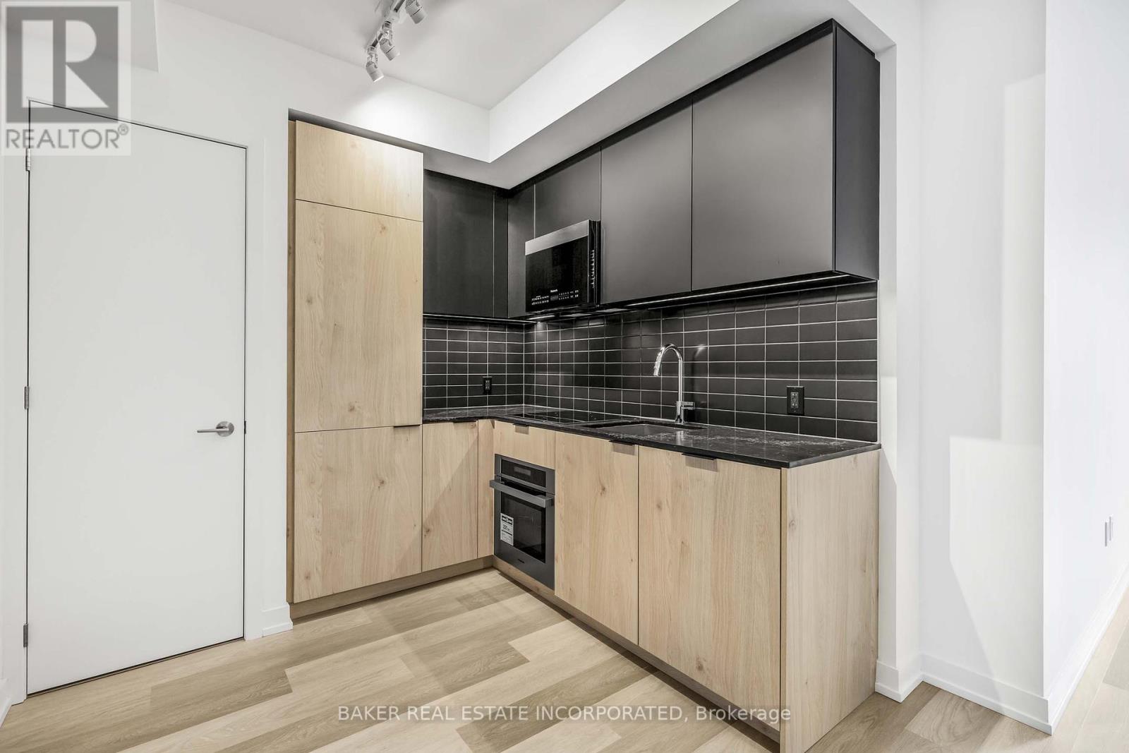 928 - 28 Eastern Avenue, Toronto (Moss Park), Ontario  M5A 0Y2 - Photo 7 - C12444009