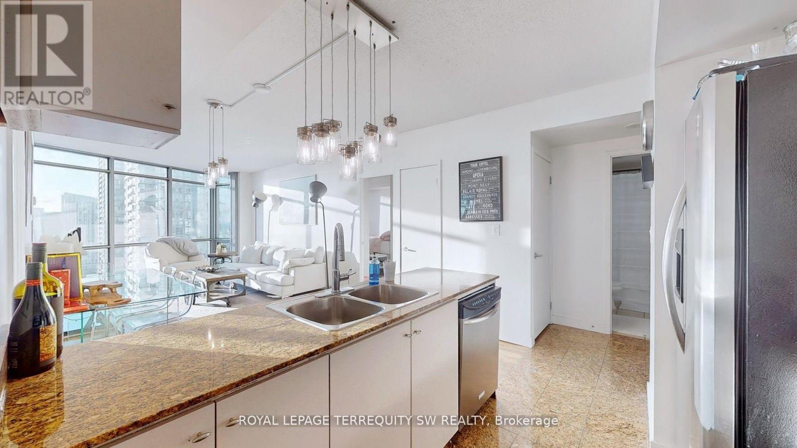 3505 - 5 Mariner Terrace, Toronto, Ontario  M5V 3V6 - Photo 17 - C12444030