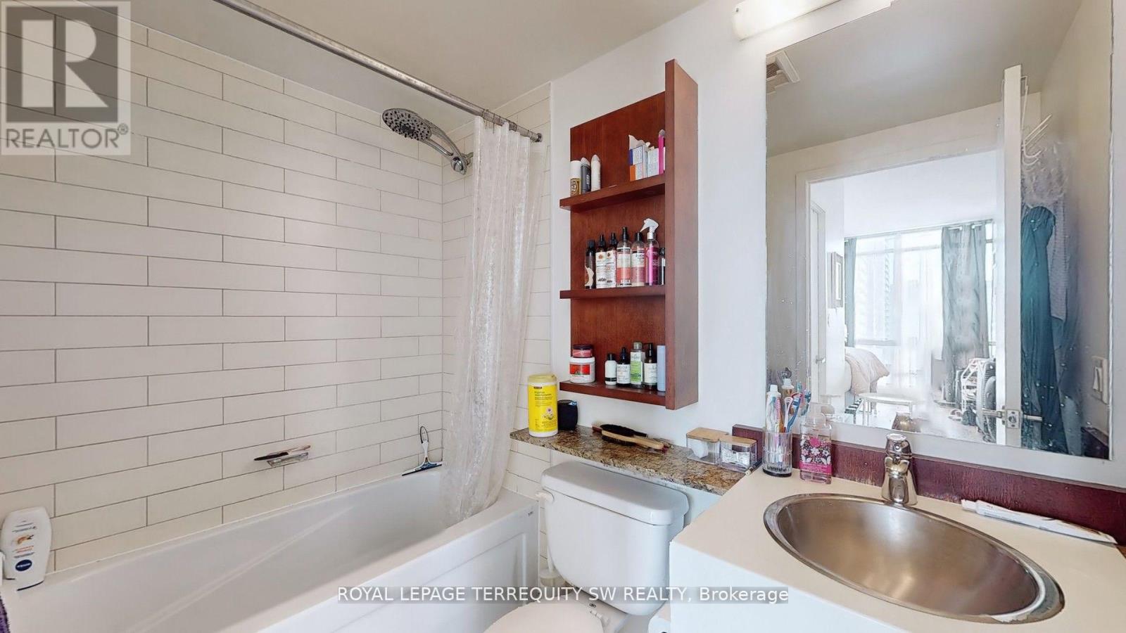 3505 - 5 Mariner Terrace, Toronto, Ontario  M5V 3V6 - Photo 20 - C12444030
