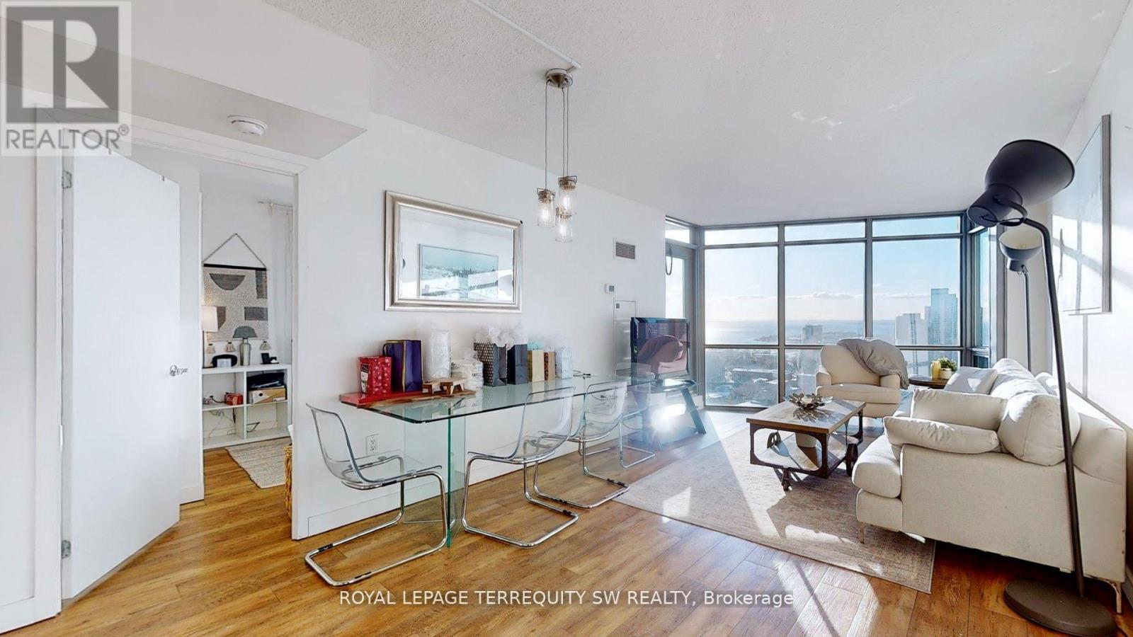 3505 - 5 Mariner Terrace, Toronto, Ontario  M5V 3V6 - Photo 8 - C12444030