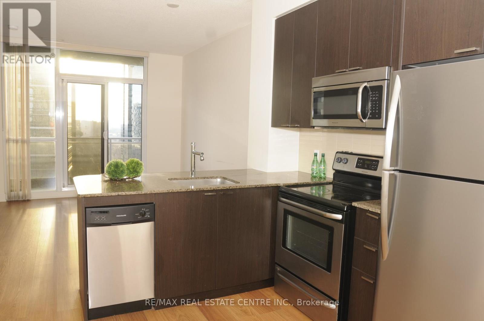 1901 - 23 Sheppard Avenue E, Toronto, Ontario  M2N 2Z8 - Photo 2 - C12444042