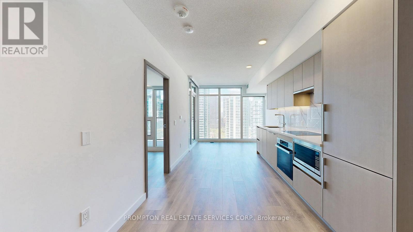 1812 - 1 Concord Cityplace Way, Toronto, Ontario  M5V 0X3 - Photo 3 - C12444047