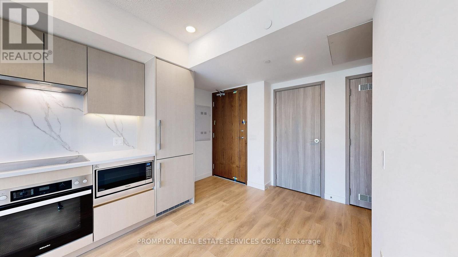 1812 - 1 Concord Cityplace Way, Toronto, Ontario  M5V 0X3 - Photo 5 - C12444047