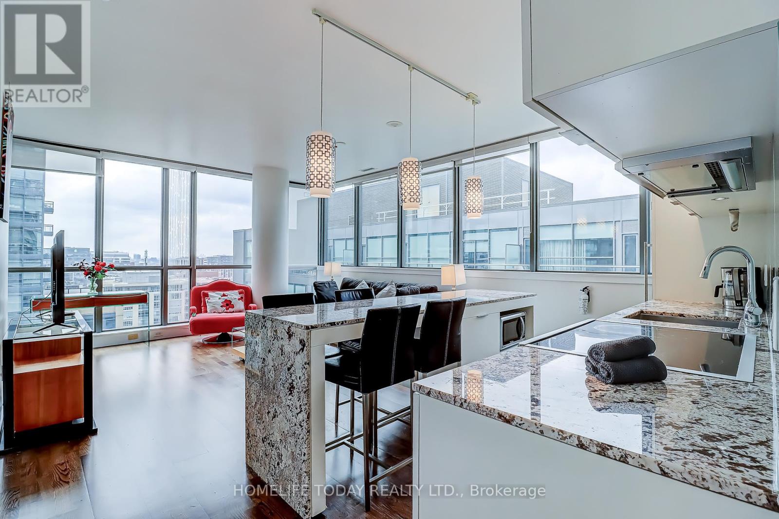 1502 - 8 Charlotte Street, Toronto (Waterfront Communities), Ontario  M5V 0K4 - Photo 1 - C12444076