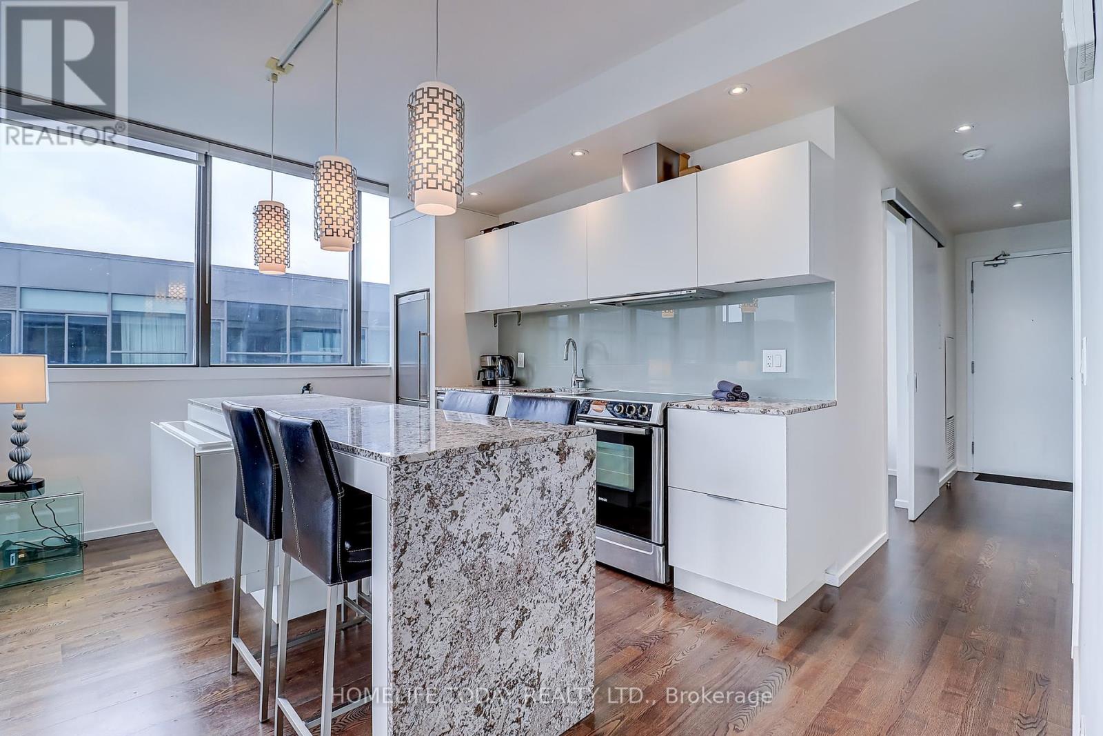 1502 - 8 Charlotte Street, Toronto (Waterfront Communities), Ontario  M5V 0K4 - Photo 18 - C12444076