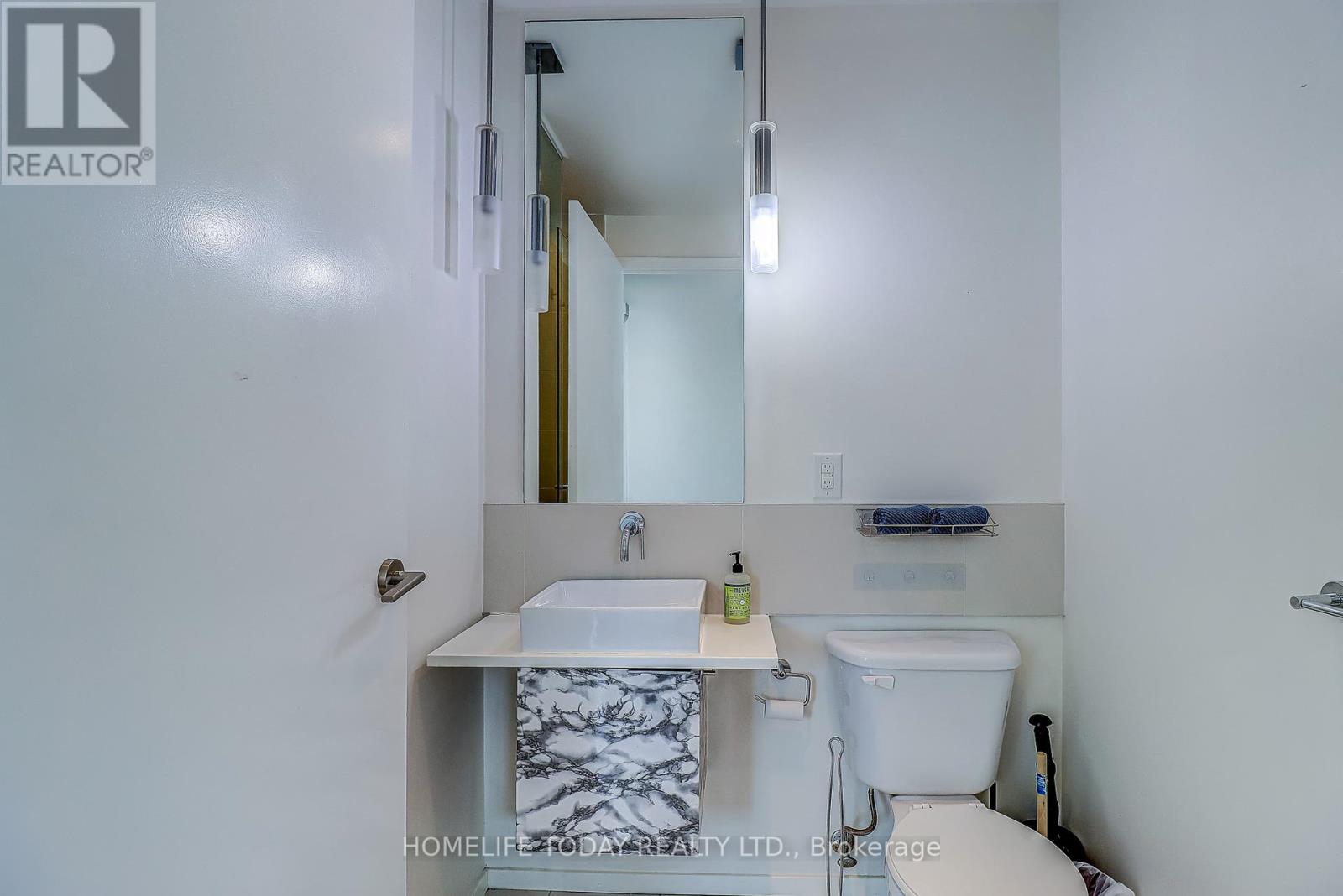 1502 - 8 Charlotte Street, Toronto (Waterfront Communities), Ontario  M5V 0K4 - Photo 30 - C12444076