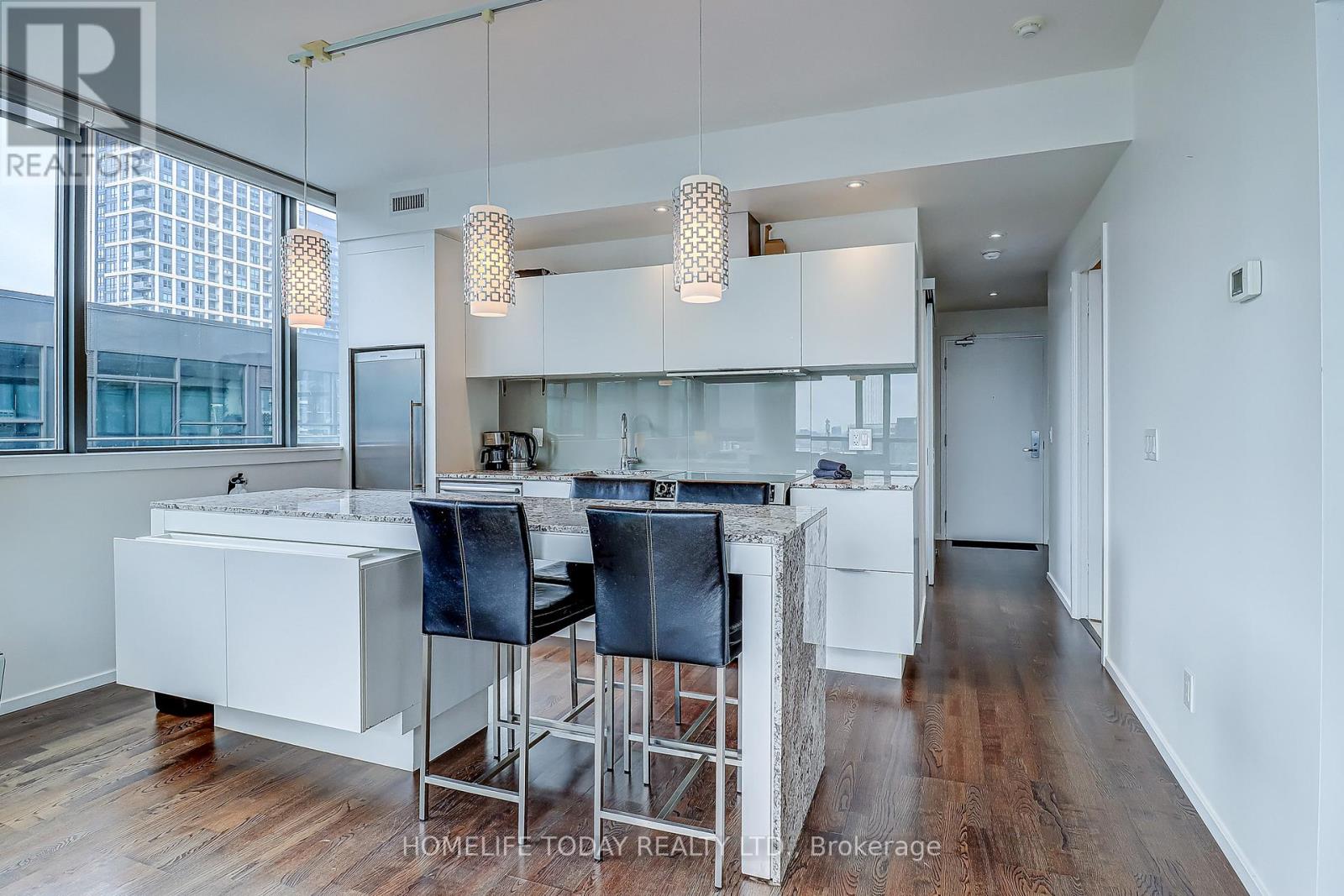 1502 - 8 Charlotte Street, Toronto (Waterfront Communities), Ontario  M5V 0K4 - Photo 4 - C12444076