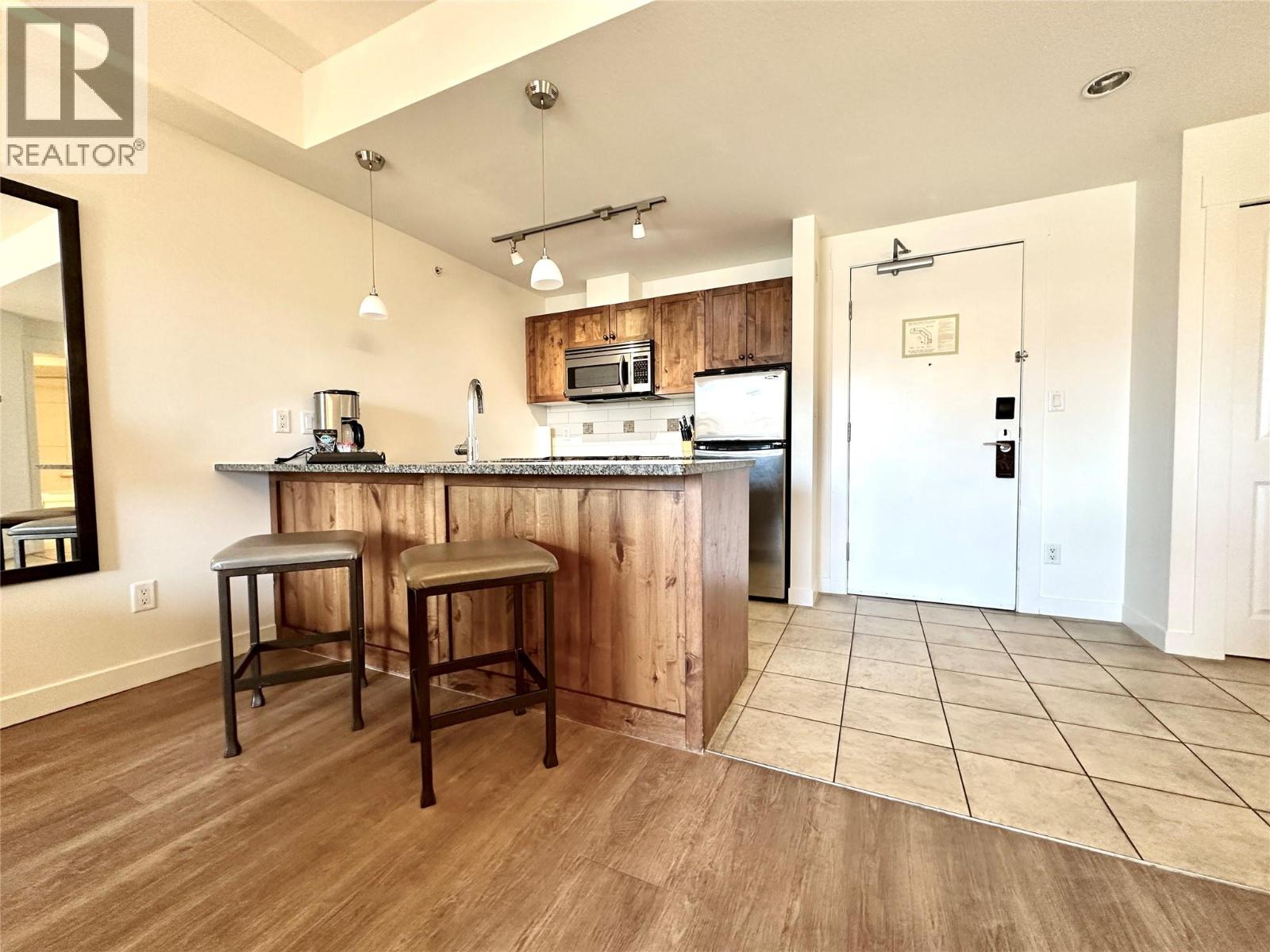 4200 LAKESHORE Drive Unit# 335 Osoyoos Photo 4 4200 LAKESHORE Drive Unit# 335 Osoyoos Photo 4