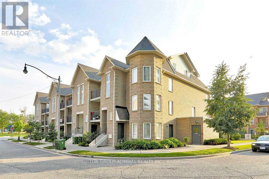 301 - 12 Brian Peck Crescent, Toronto (Leaside), Ontario  M4G 4K4 - Photo 1 - C12444131