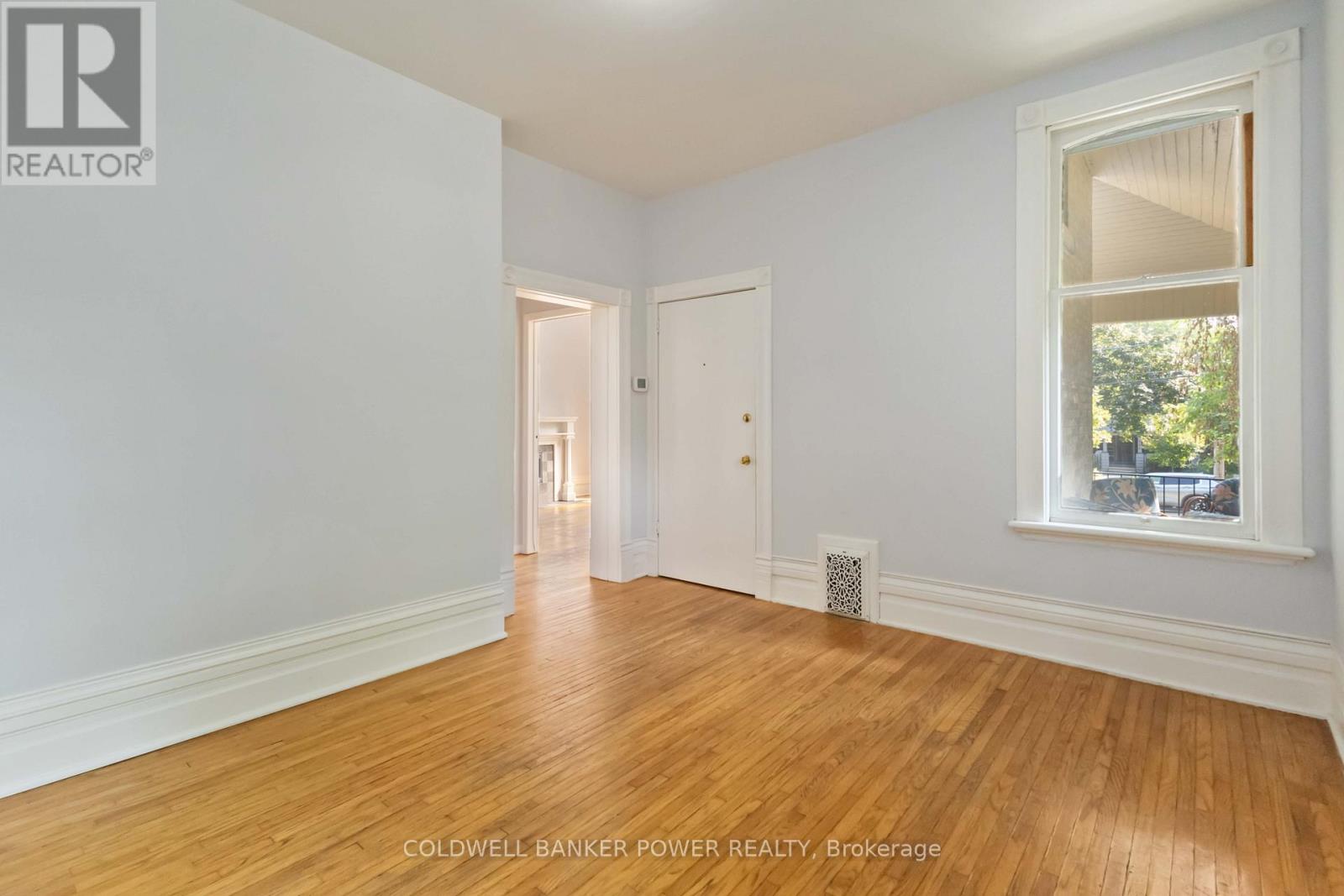 547 William Street, London East (East F), Ontario  N6B 3E8 - Photo 14 - X12444163