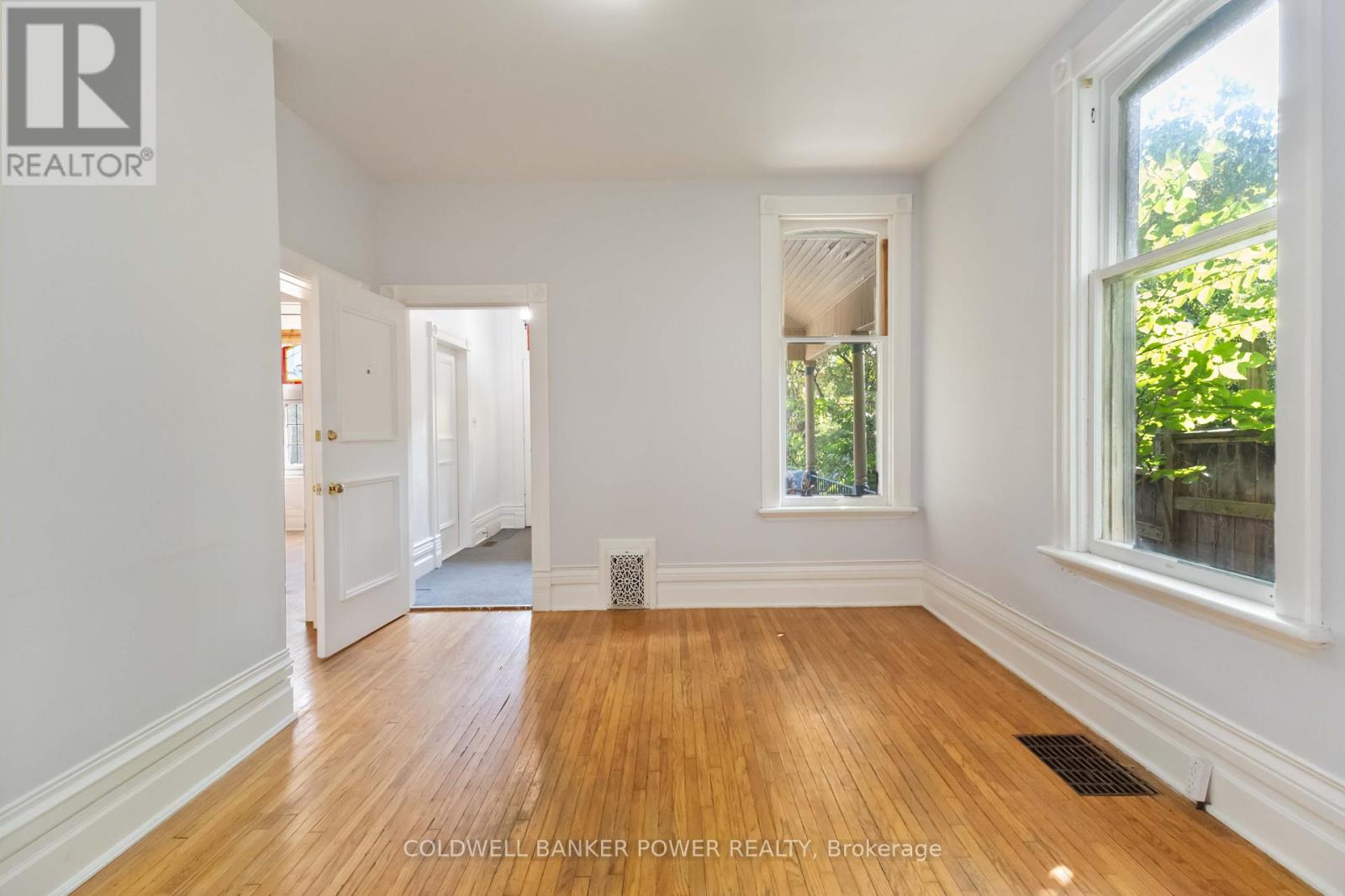 547 William Street, London East (East F), Ontario  N6B 3E8 - Photo 16 - X12444163