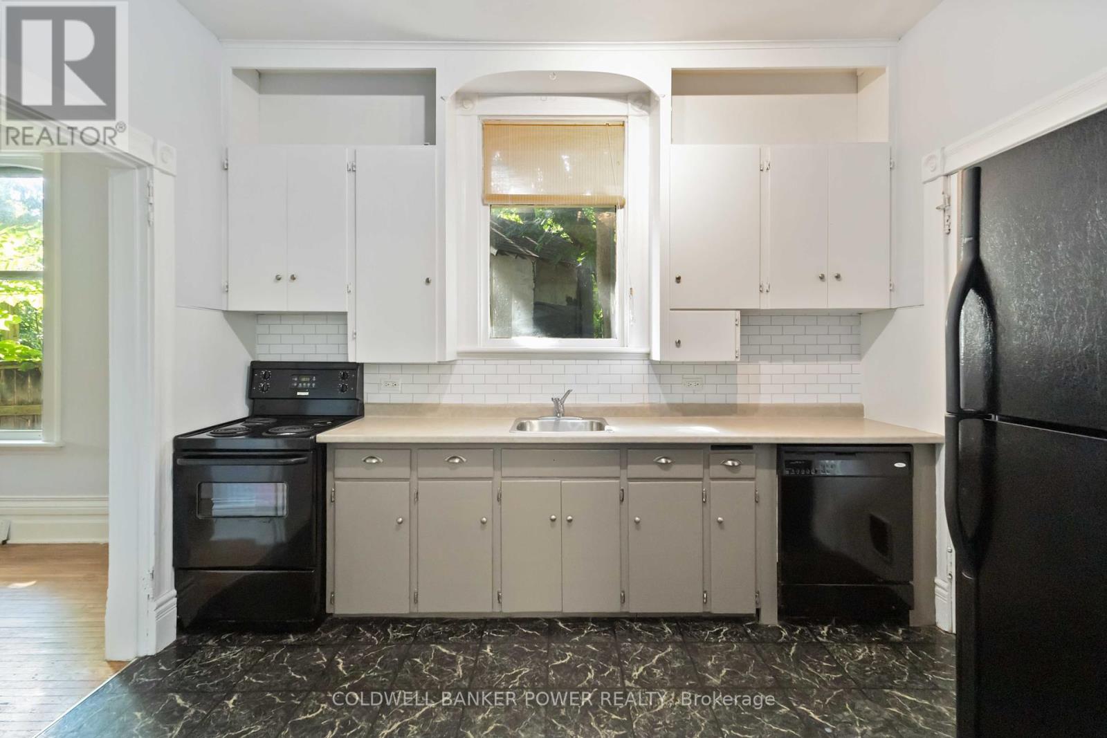 547 William Street, London East (East F), Ontario  N6B 3E8 - Photo 19 - X12444163