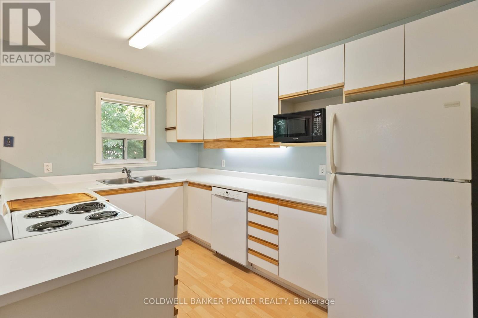 547 William Street, London East (East F), Ontario  N6B 3E8 - Photo 28 - X12444163