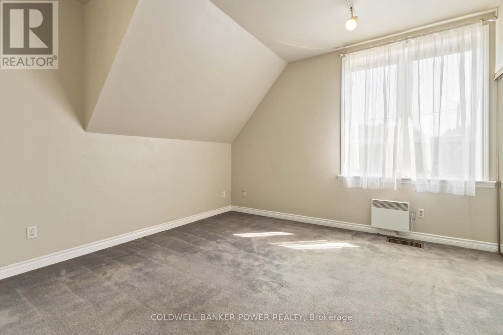 547 William Street, London East (East F), Ontario  N6B 3E8 - Photo 35 - X12444163