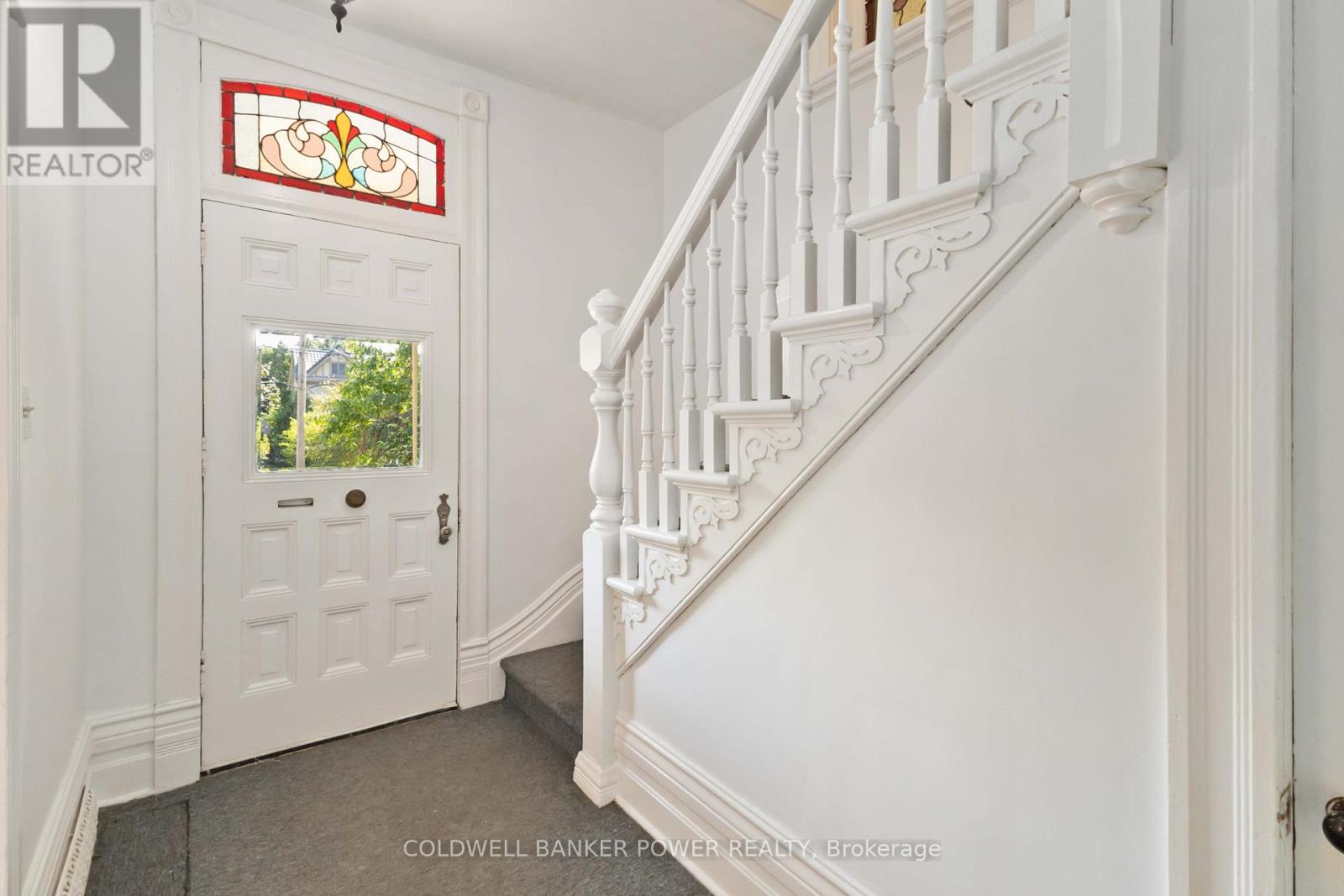 547 William Street, London East (East F), Ontario  N6B 3E8 - Photo 6 - X12444163